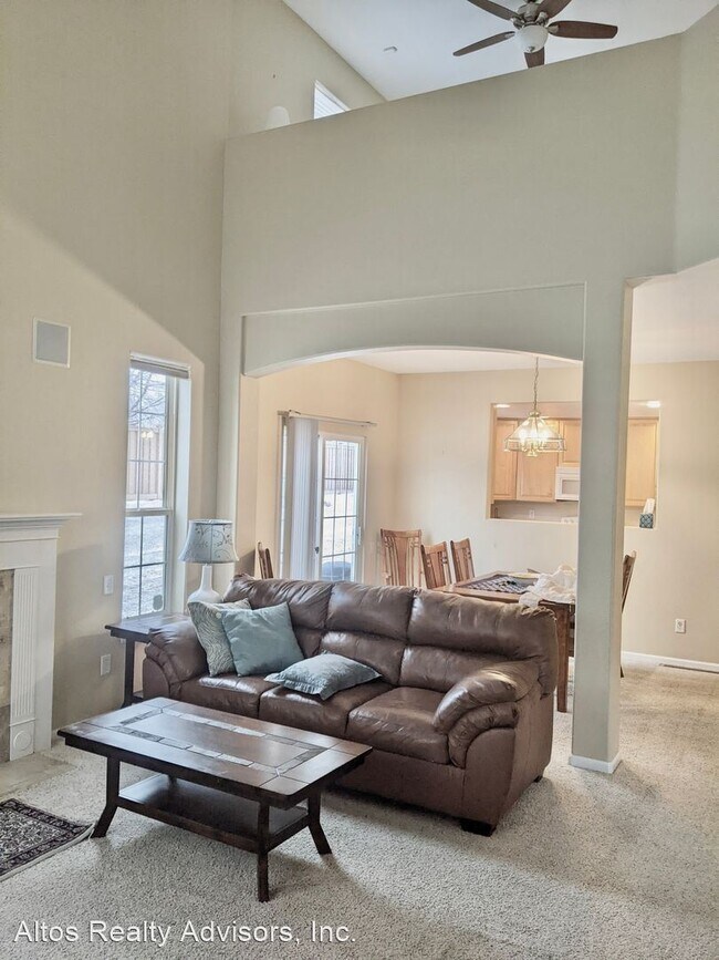 Building Photo - 2 br, 2.5 bath House - 9510 Silver Spur Lane