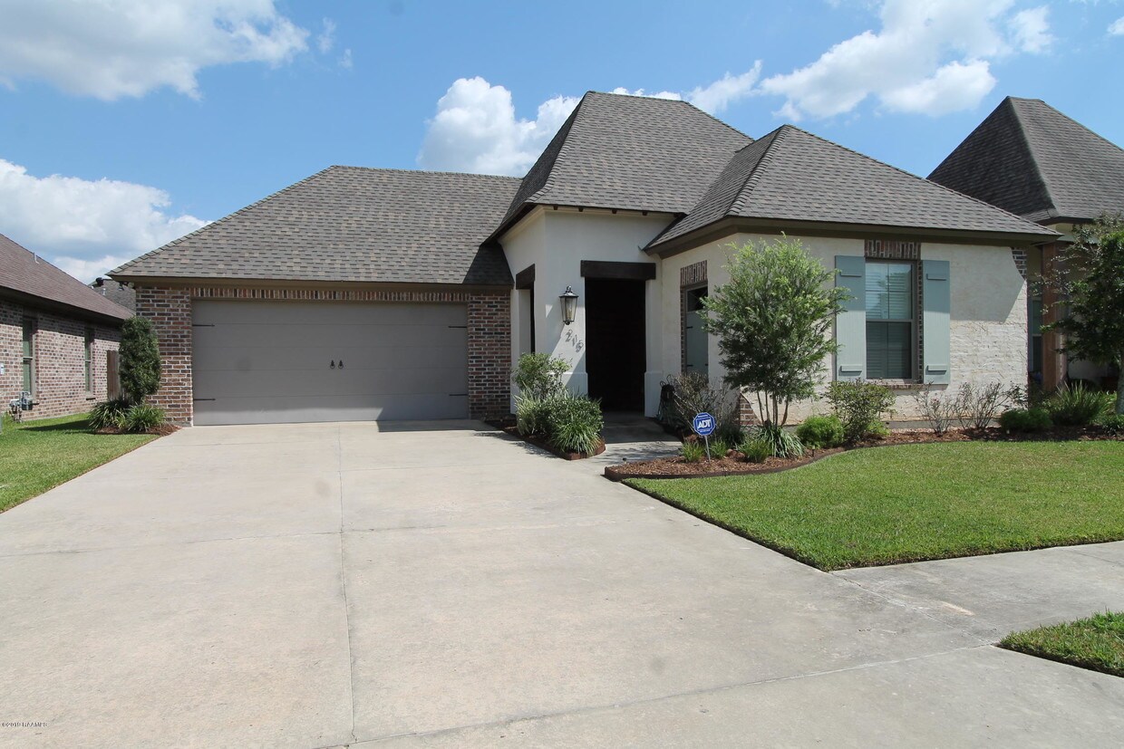 Foto principal - 215 Bayou Parc Dr