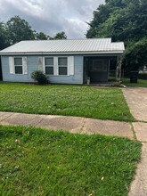 Building Photo - 2662 Olive St