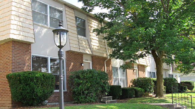 Building Photo - Woodland Park Apartments