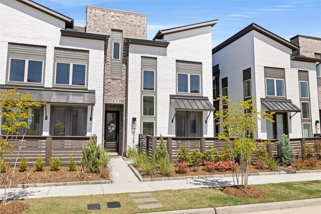 Foto del edificio - 19726 Curved Steel Dr