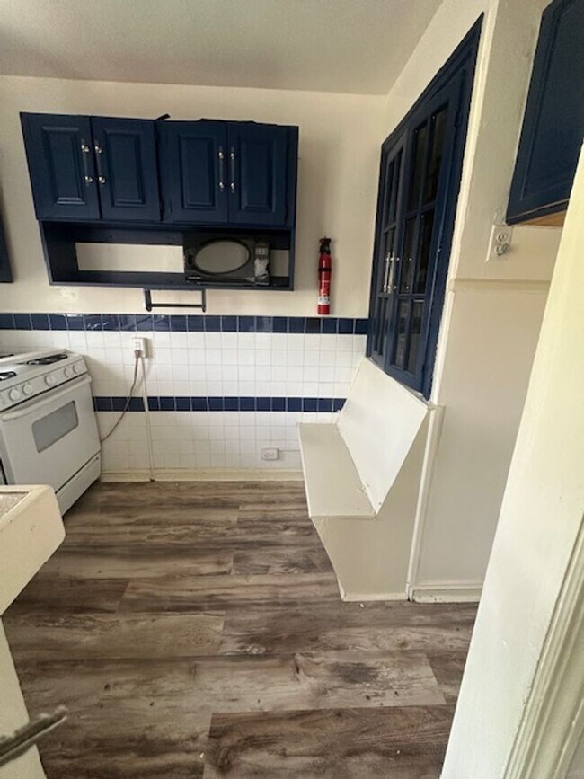 Foto del edificio - 846 Windermere Ave