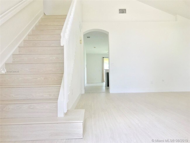 Foto del edificio - 2056 par drv Naples