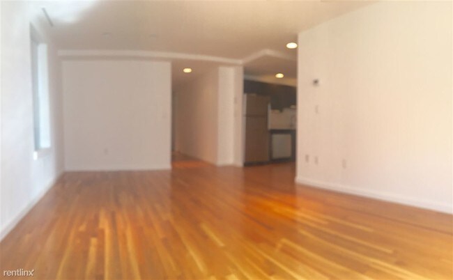 Building Photo - 100 Jersey St