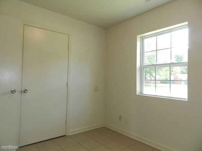 Building Photo - 5620 Ailanthus Trail