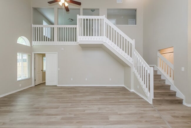 Building Photo - 29433 Birds Eye Dr