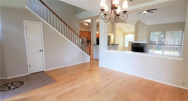 Building Photo - 1802 White Oak Cove