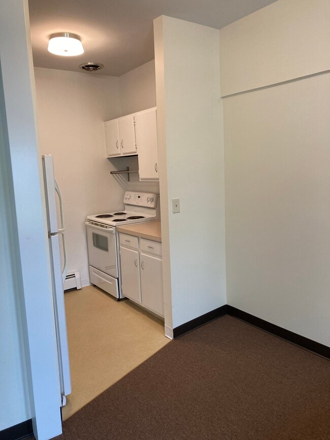 Building Photo - 1 Cherry St, Apt A