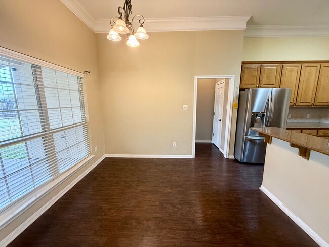 Foto del edificio - Spacious 4-Bedroom Home in Midway ISD