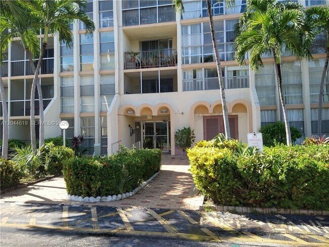 Building Photo - 601 Three Islands Boulevard