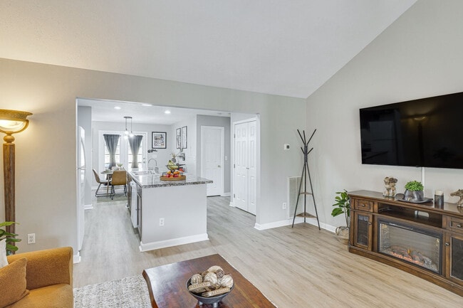 Building Photo - 2177 Bransford Ave