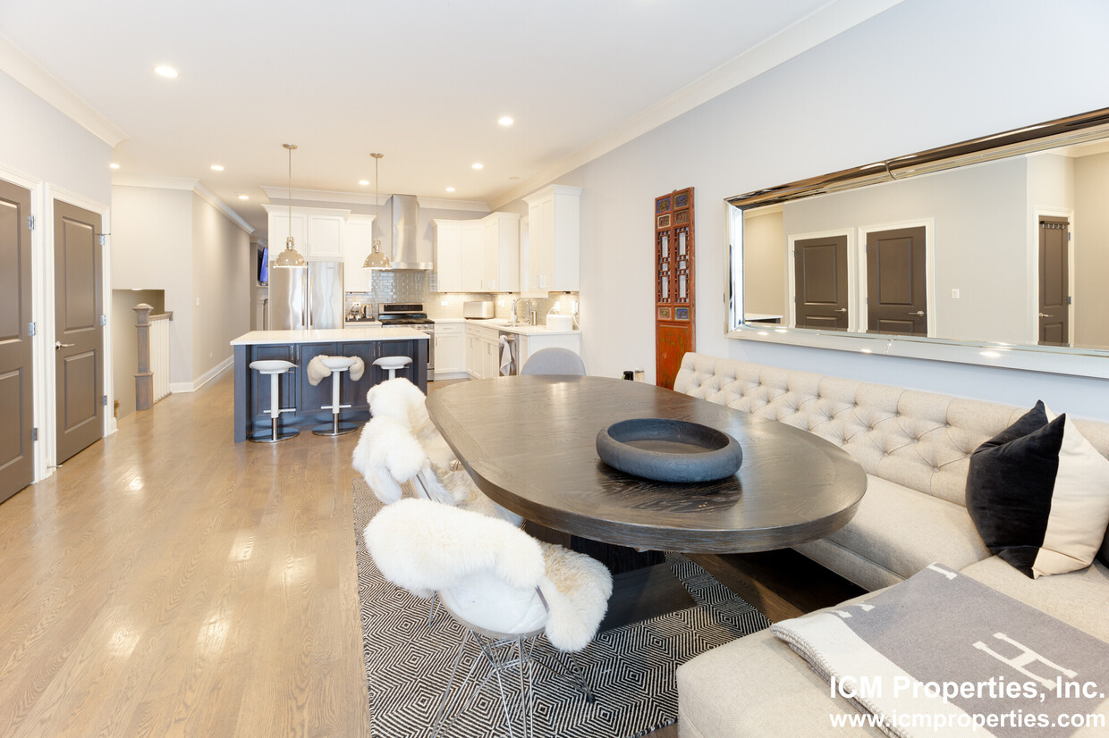 Foto principal - 1245 W Oakdale Ave
