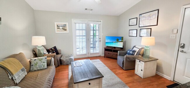 Foto del edificio - 2421 Beachview Dr