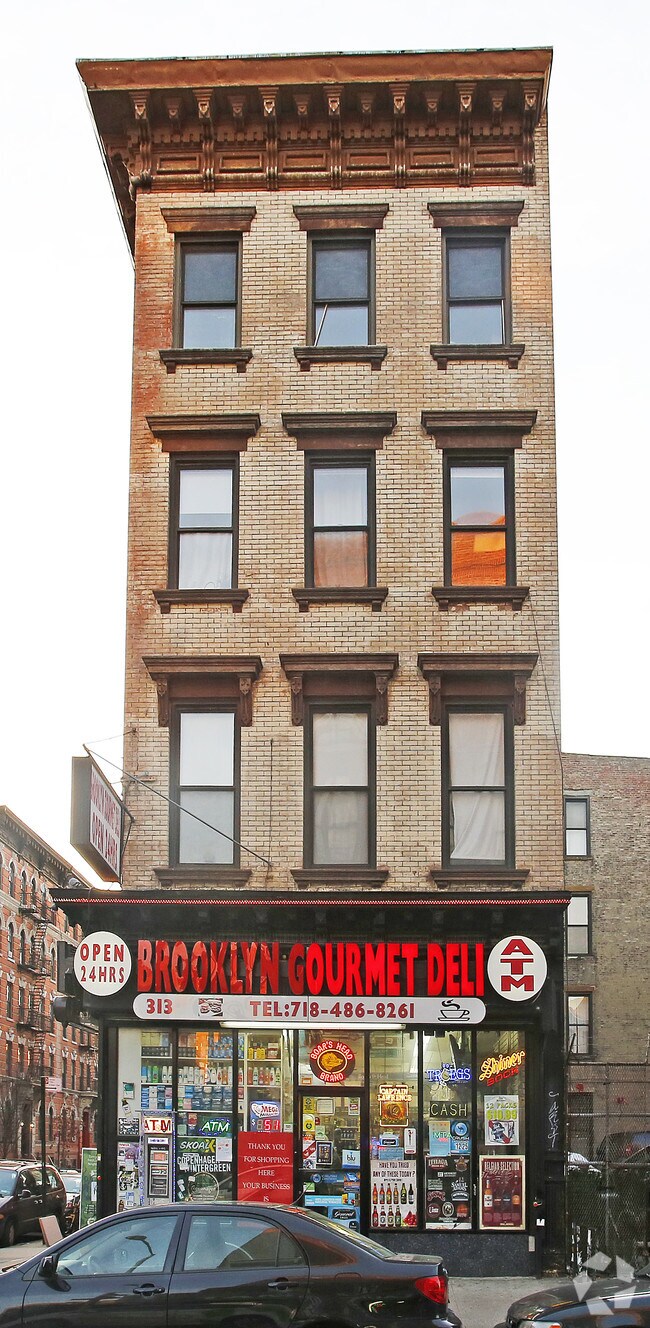 Foto del edificio - 313 Bedford Ave