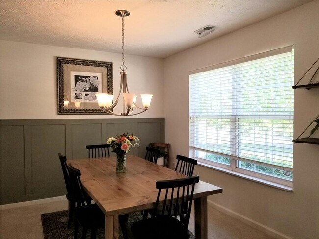 Foto del edificio - 15322 Declaration Dr