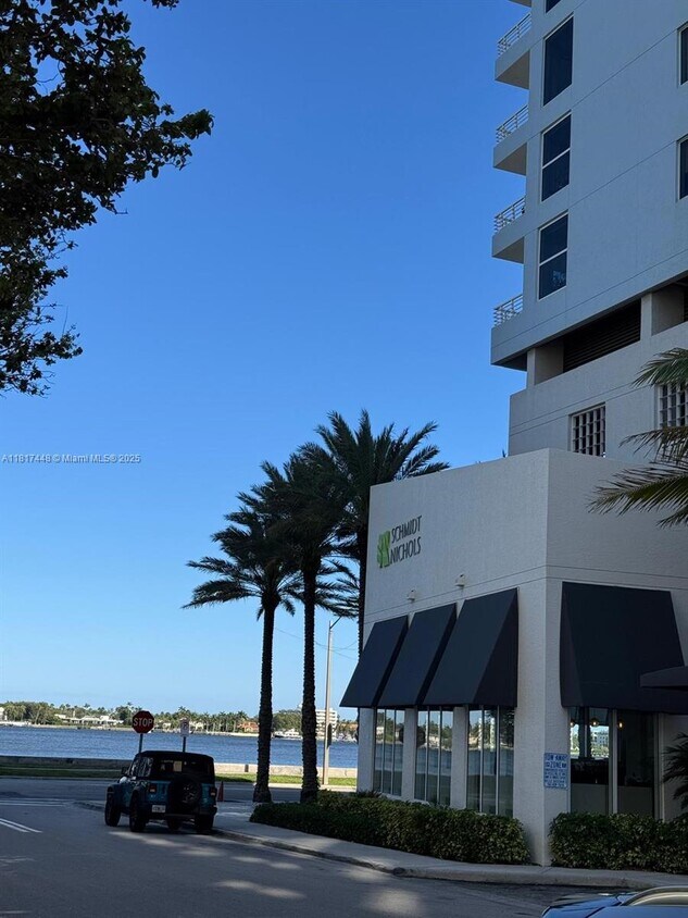 Foto principal - 1551 N Flagler Dr