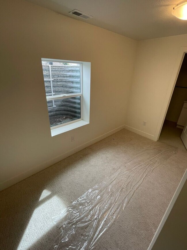 Foto del edificio - 4 Bed/3.5 Bath, 2-Car Garage
