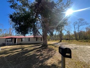 Building Photo - 714 Pamela Dr