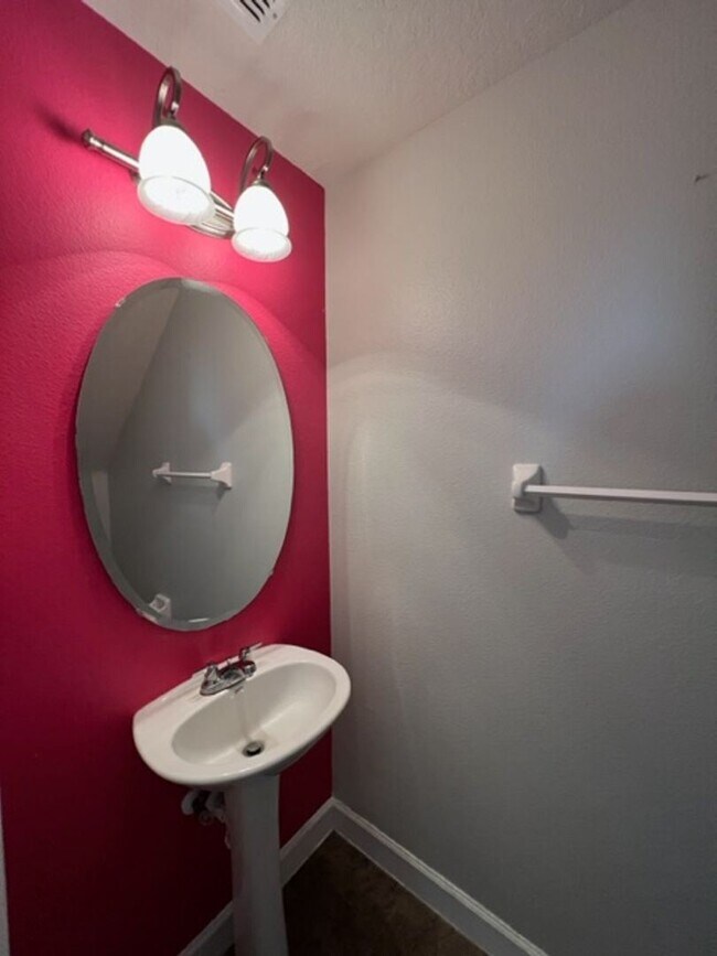 Foto del edificio - 3 br, 2.5 bath House - 5242 Calabash Pl