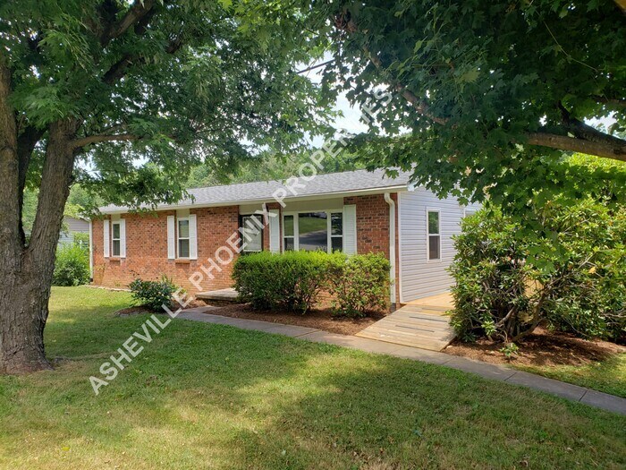 Primary Photo - 18 Hookers Gap Road