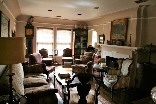 Foto del edificio - 4414 Emerson Ave