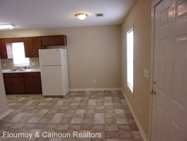 Building Photo - 2 br, 1 bath House - 2112 14th Court