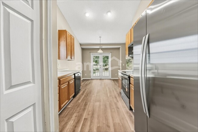 Building Photo - 325 Mill Pond Rd