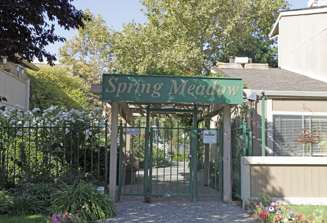 Building Photo - Spring Meadow