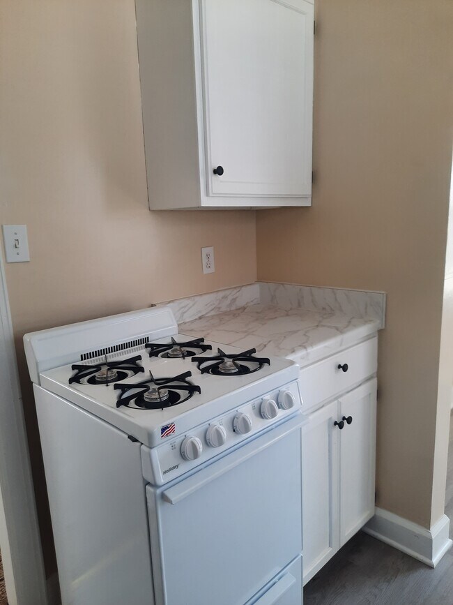 Foto del edificio - 226 E 5th Ave