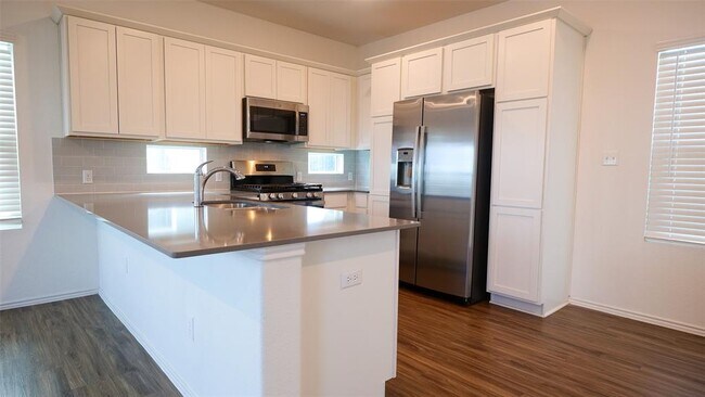 Foto del edificio - 1321 Weatherford Ln