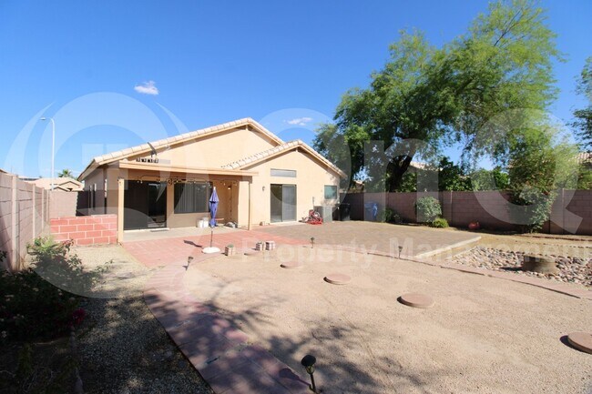 Building Photo - 7074 S Heather Dr
