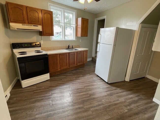 Foto del edificio - 12 Kerr Ave