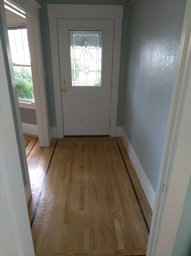 Entrance - 2112 11th Ave