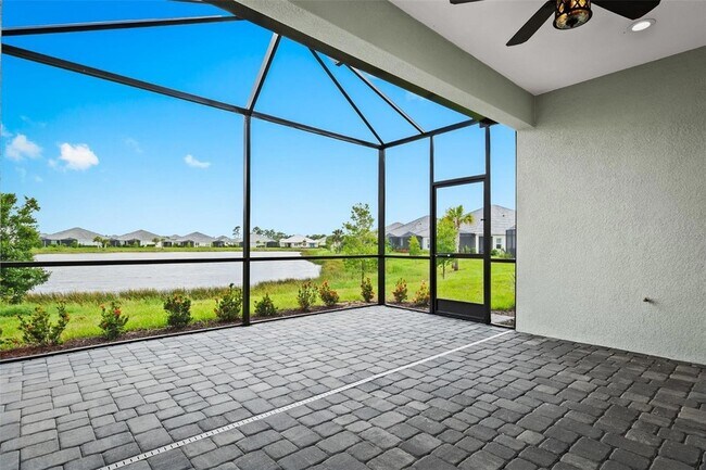 Foto del edificio - 10112 Lake Wales Cir