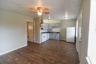 Building Photo - 311 Campbell Ave