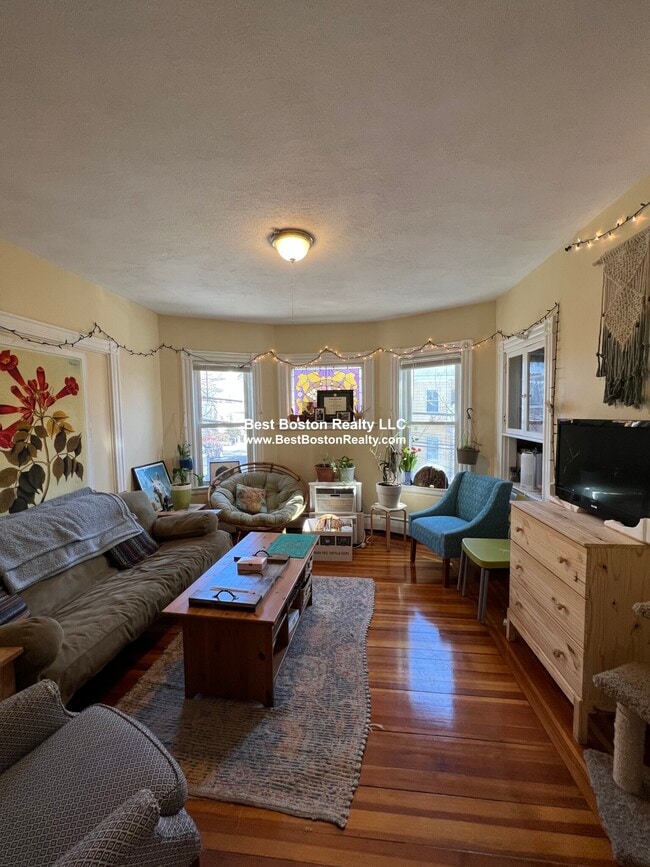 Building Photo - 2 Gilson Terrace