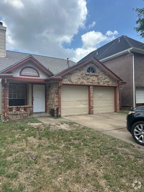 Building Photo - 8611 Green Cedar Dr