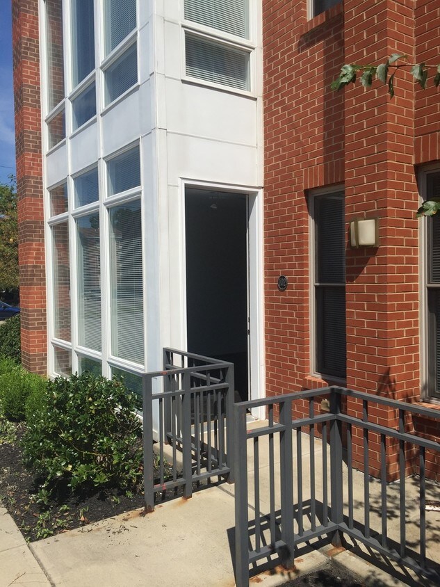 Foto principal - 832 Banklick St