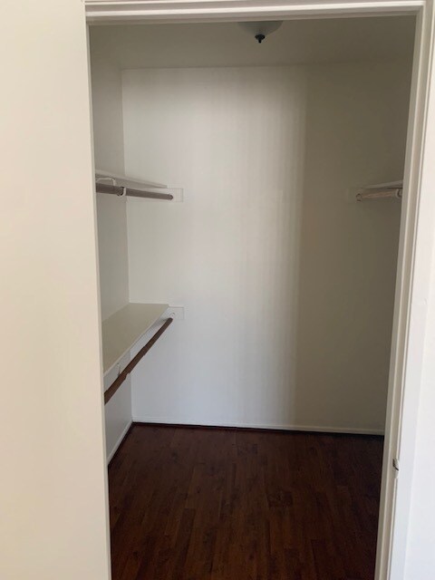 Building Photo - 147 S Ave 56