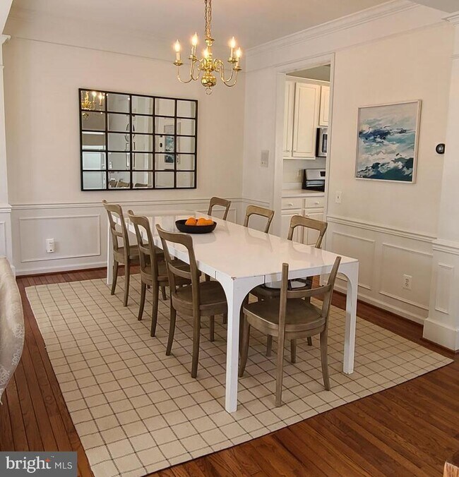 Building Photo - 6137 Manchester Park Cir