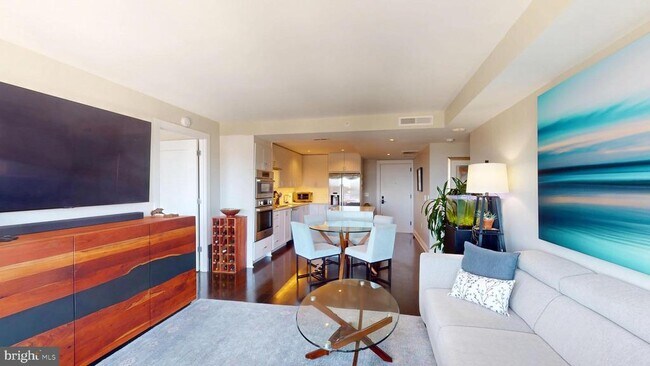 Foto del edificio - 925 N Fairfax St