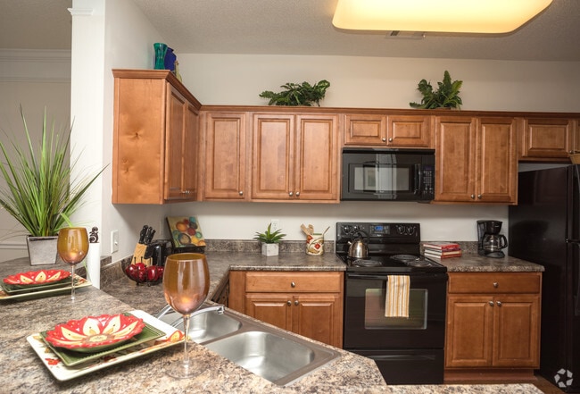 2BR, 2BA - 1,463 SF - Greystone Farms Reserve
