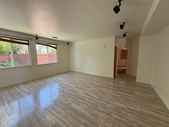 Photo - 2463 Pheasant Hollow Dr House