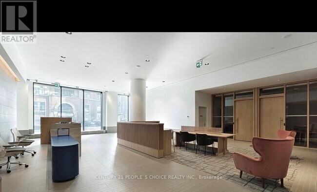 Building Photo - 395 Square One Dr