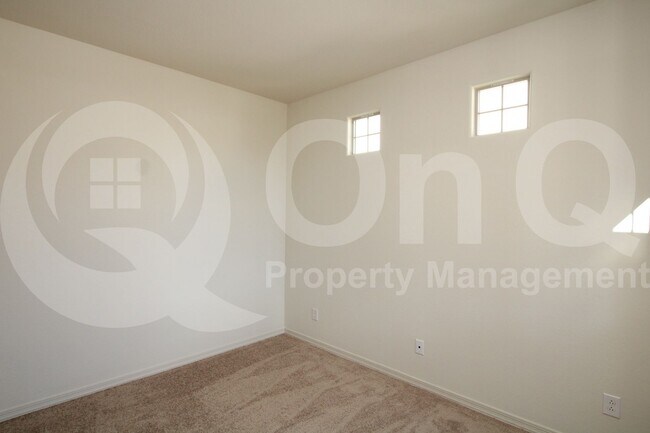 Foto del edificio - 9034 W Luke Ave