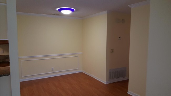 Foto del edificio - 606 Barrington Hills Dr