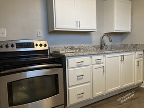 Building Photo - 123 E Central Ave