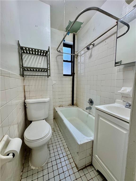 Foto del edificio - 883 E 165th St