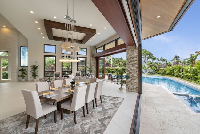 Foto del edificio - Kahala Grand Splendor. Contemporary Luxury residence w/ a large pool.