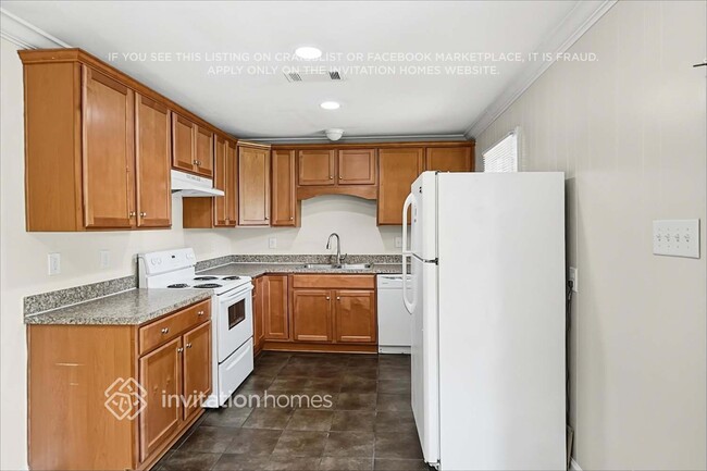 Building Photo - 4001 Abbeydale Dr